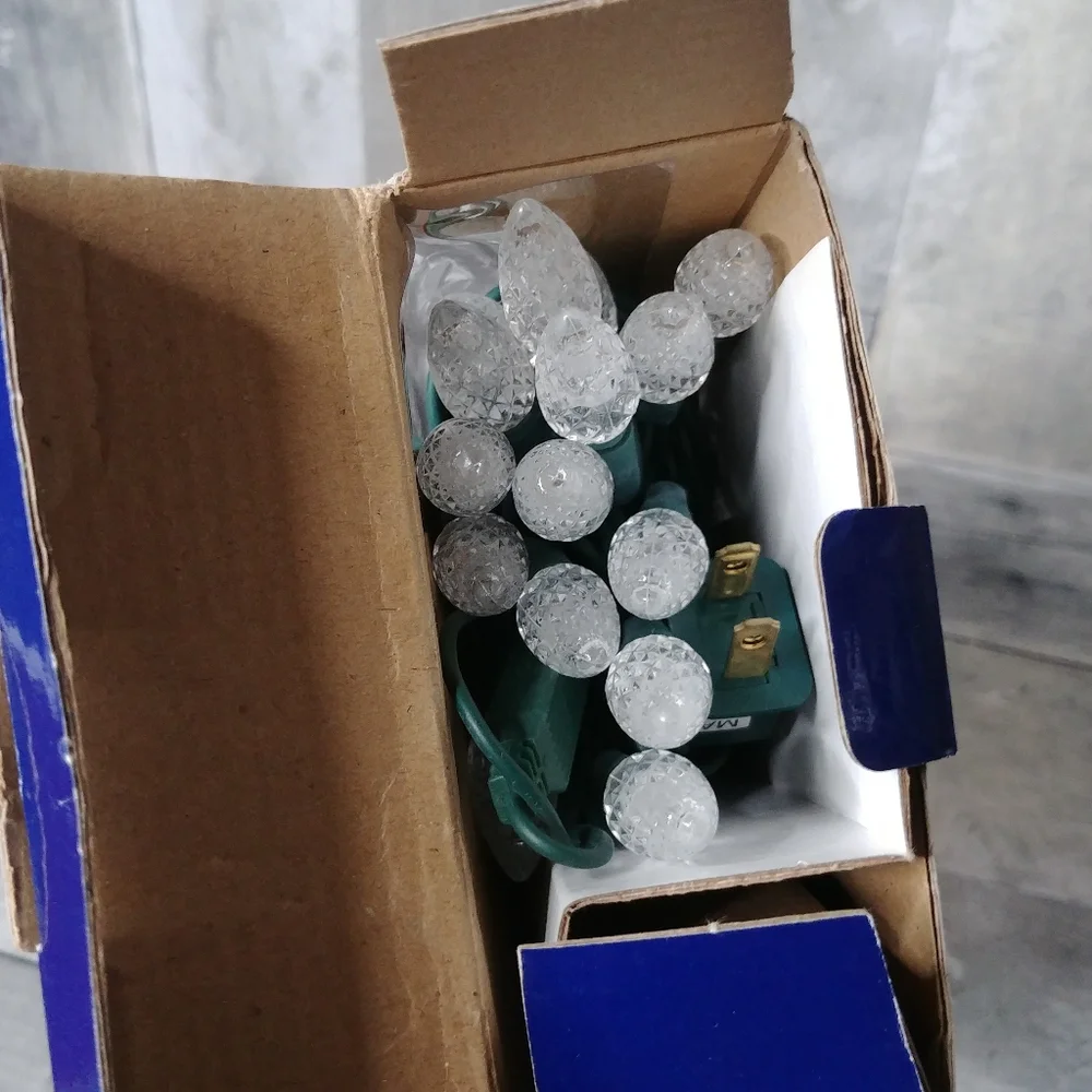 LED Diamond C6 Christmas Lights ~ 30 White Bulbs String NOB